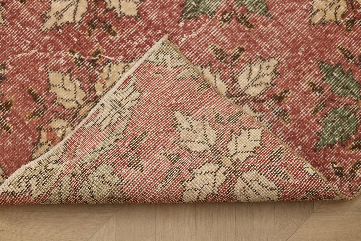Vintage Isparta Turkish Runner Rug 2x5 ft — Red & Beige Floral