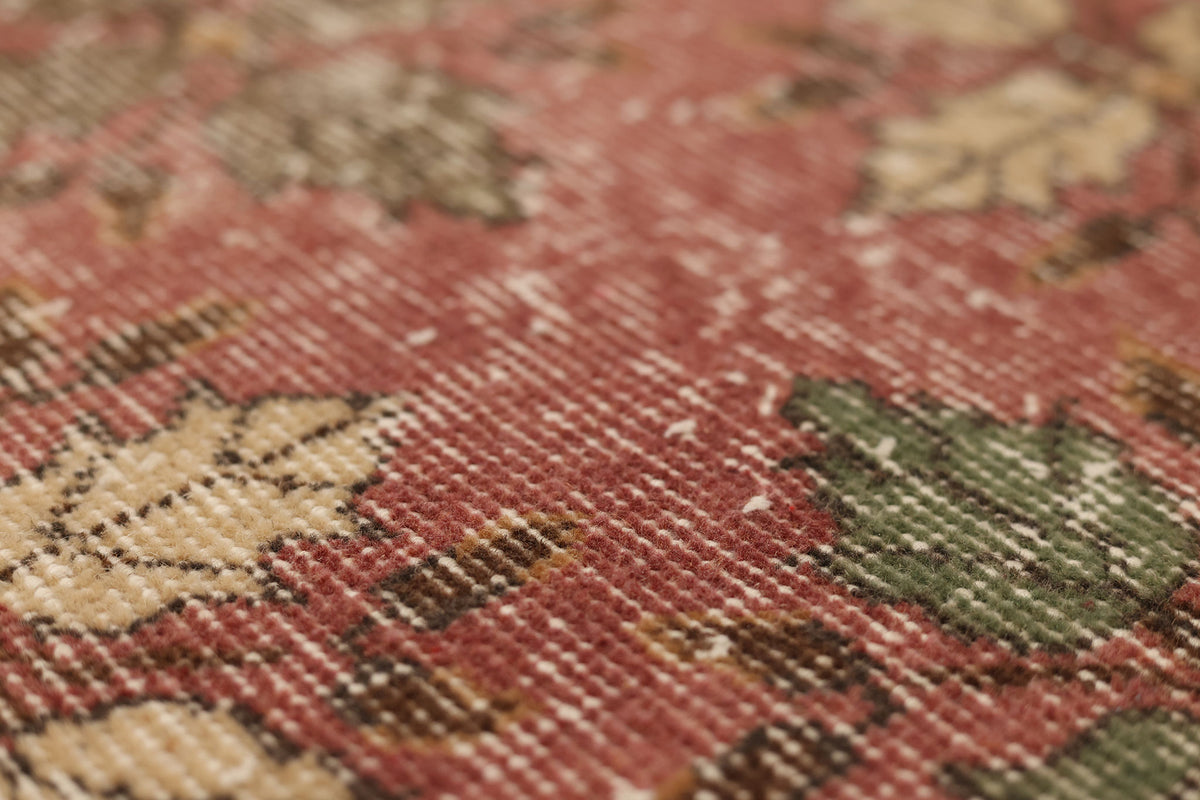 Vintage Isparta Turkish Runner Rug 2x5 ft — Red & Beige Floral