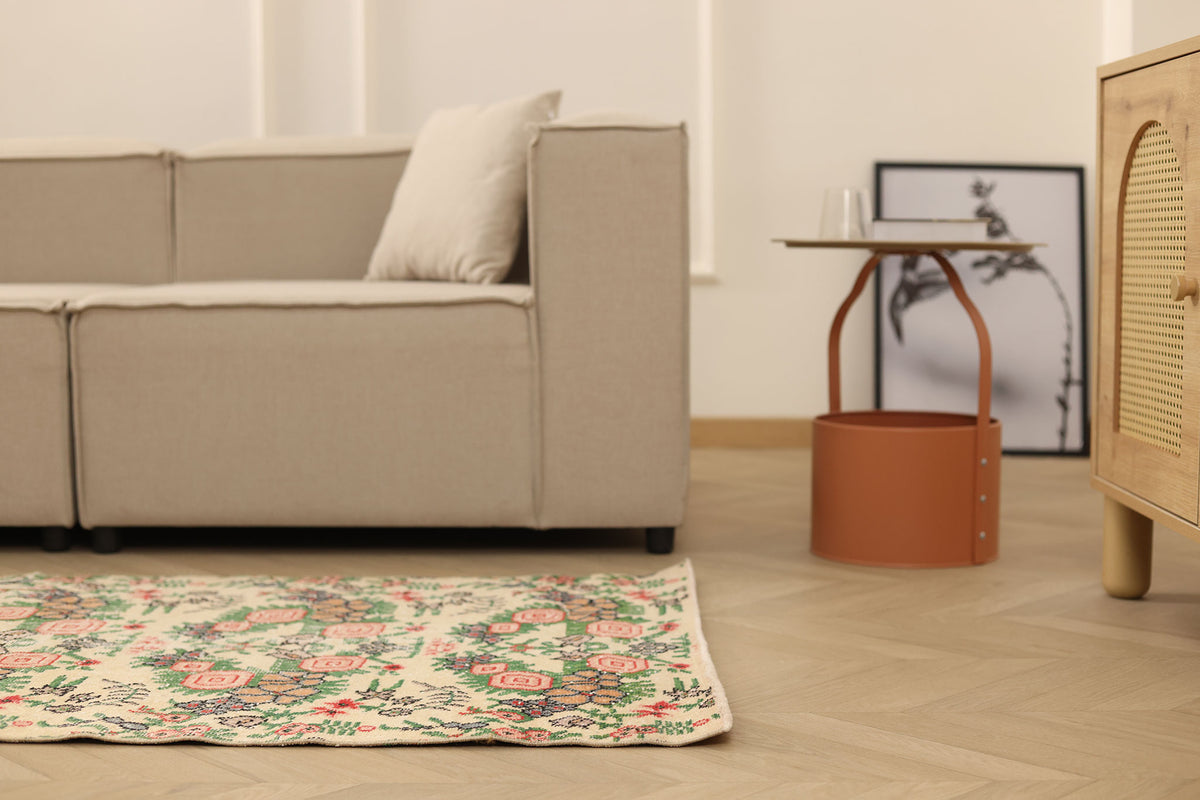 Vintage Isparta Turkish Runner Rug 3x6 ft — Beige & Pink Floral