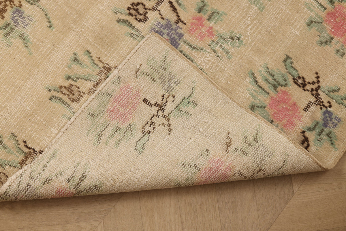 Vintage Manisa Turkish Runner Rug 2x9 ft — Beige & Pink Floral