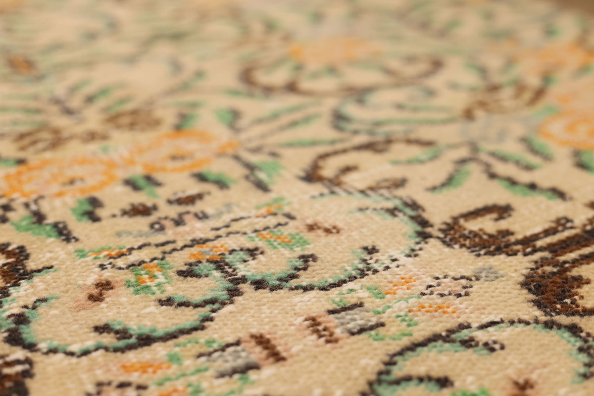 Vintage Manisa Turkish Runner Rug 2x8 ft — Beige & Green Floral
