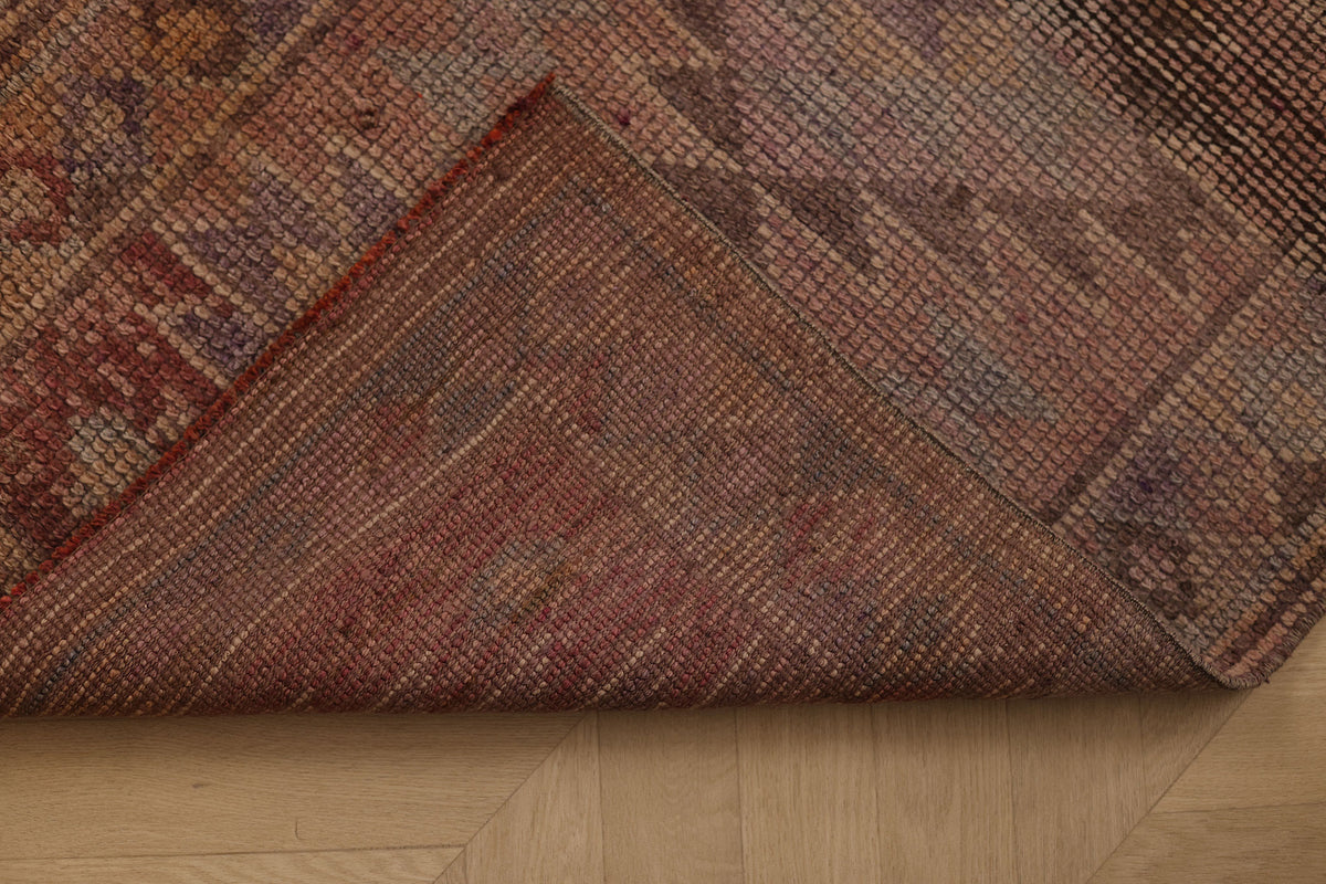 Akhireth Persian Style Runner Rug