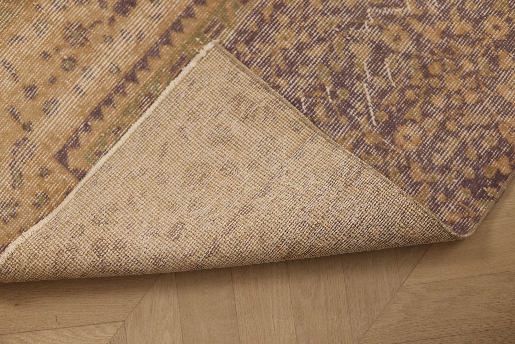 Vintage Isparta Turkish Runner Rug 2x9 ft — Beige & Gray Distressed