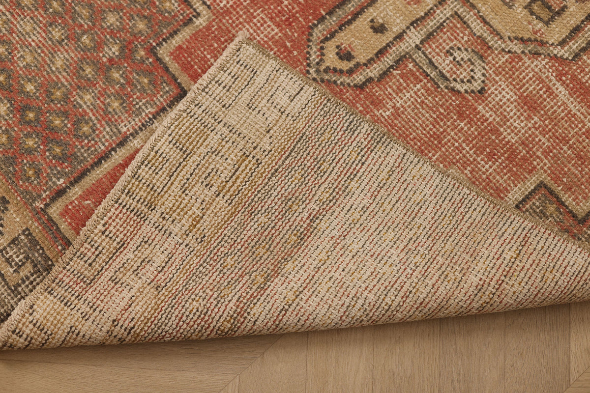 Vintage Nevşehir Turkish Runner Rug 2x9 ft — Red & Beige Geometric