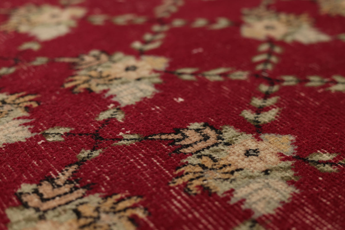 Vintage Isparta Turkish Runner Rug 2x5 ft — Red & Beige Distressed