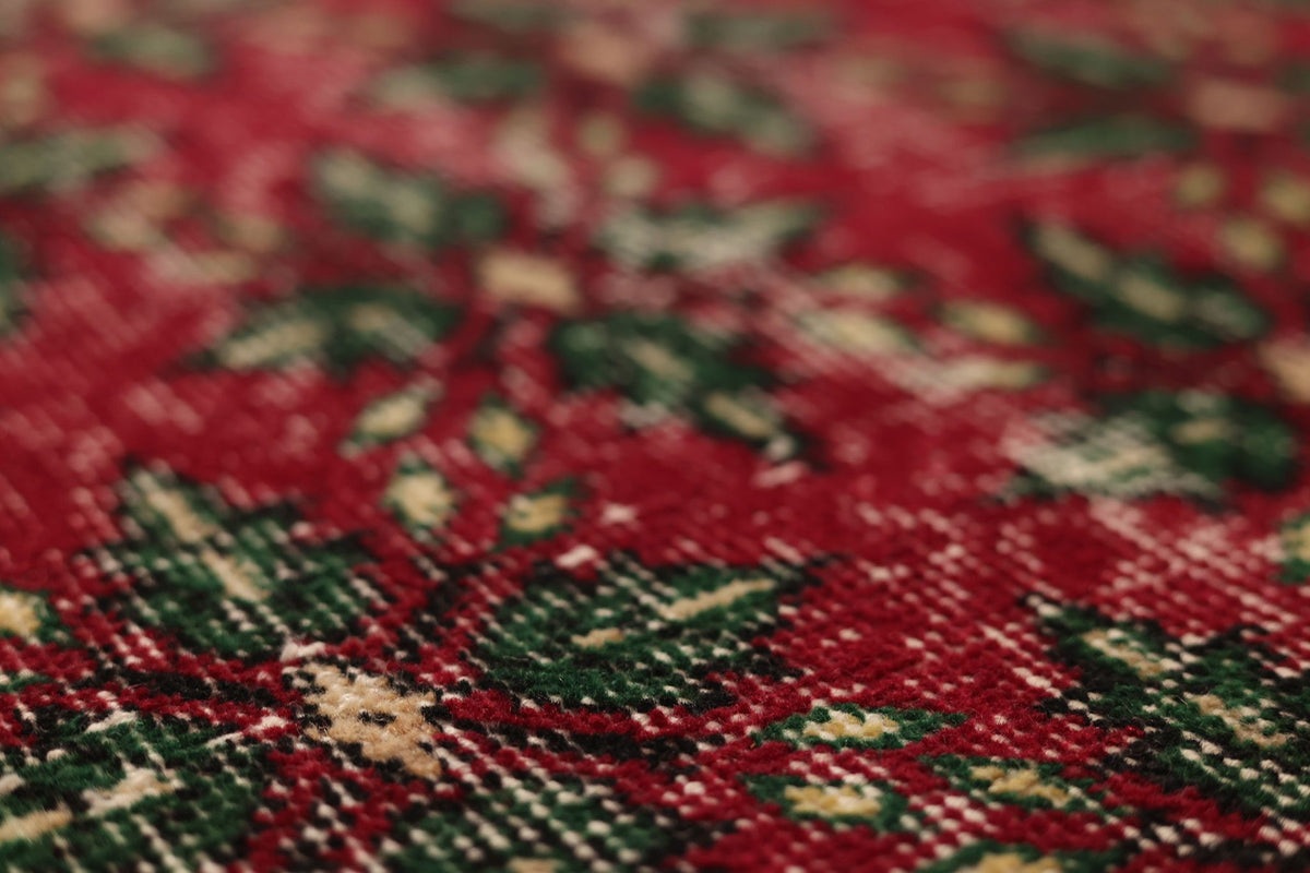 Vintage Isparta Turkish Runner Rug 3x11 ft — Red & Green Floral