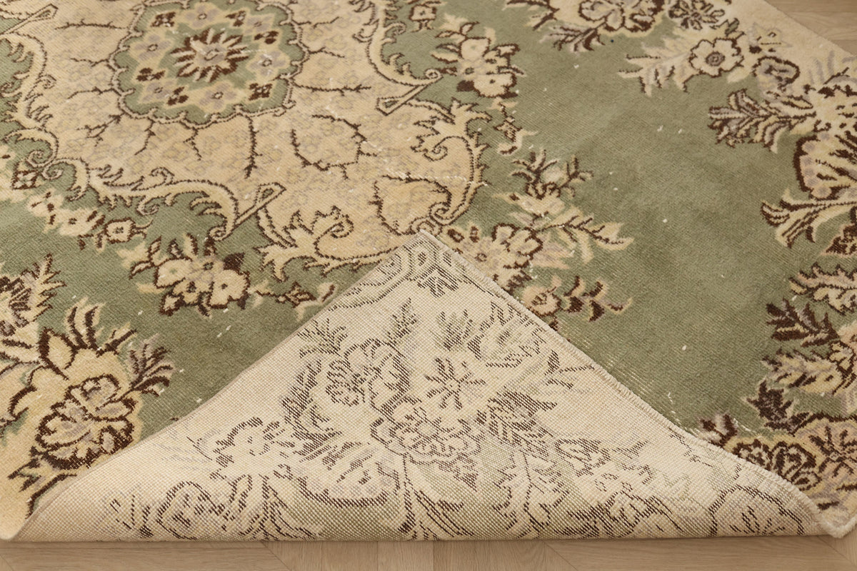 Vintage Isparta Turkish Area Rug 5x8 ft — Green & Beige Floral (No. 28600)