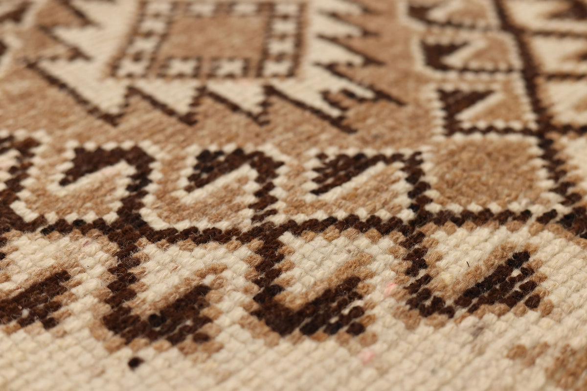 Cemurethim Persian Style Runner Rug