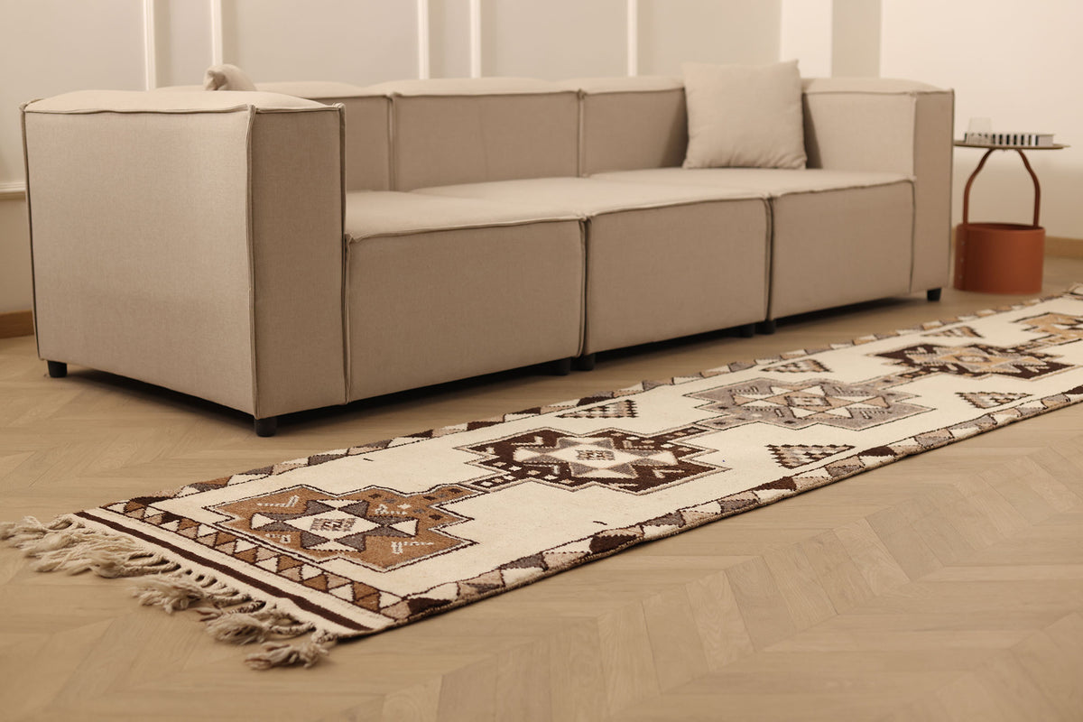 Gethurenk Persian Style Runner Rug
