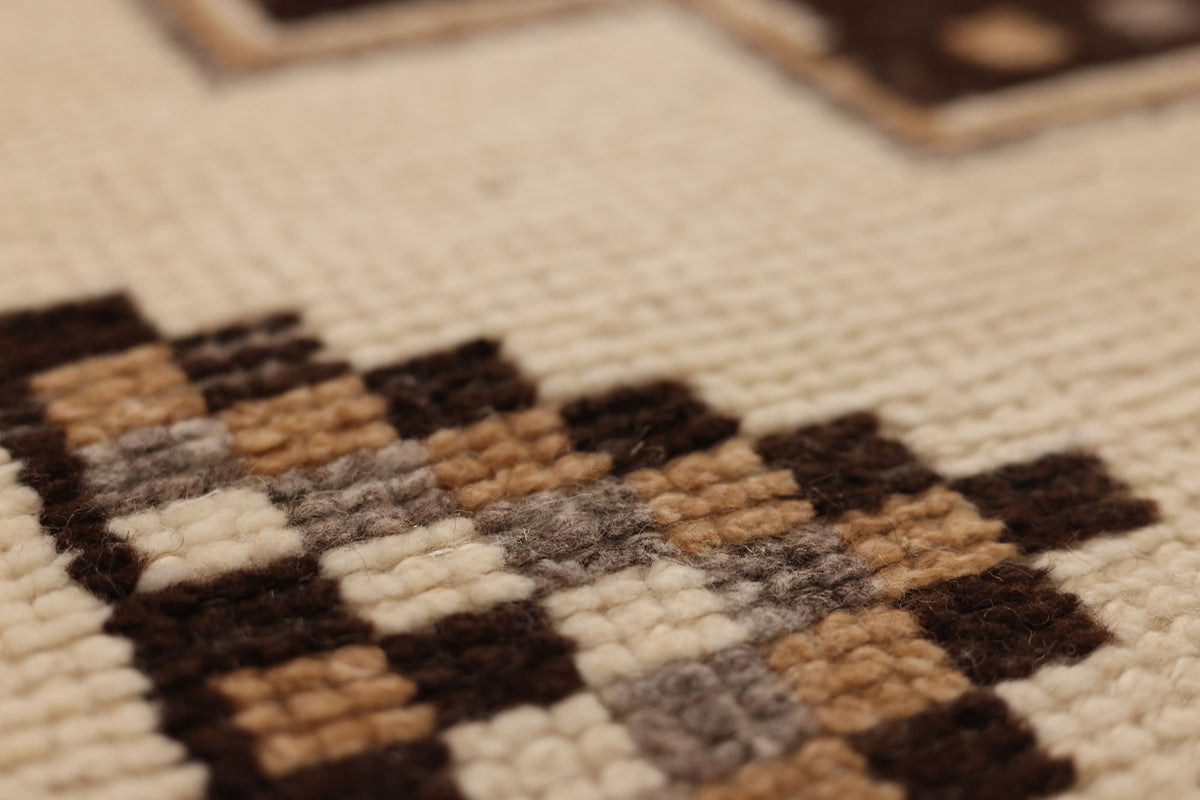Gethurenk Persian Style Runner Rug