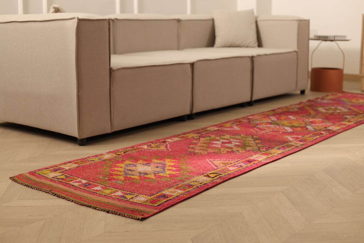 Dakhurethim Persian Style Runner Rug
