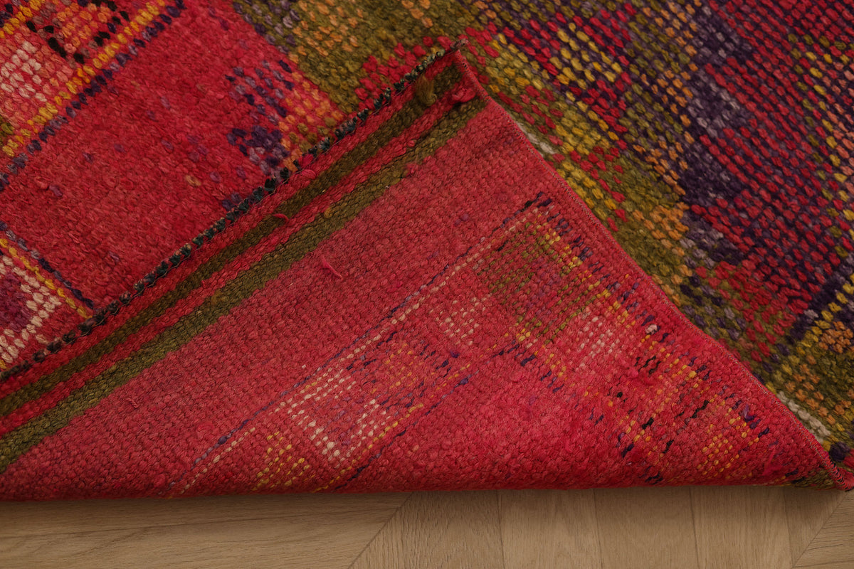 Dakhurethim Persian Style Runner Rug