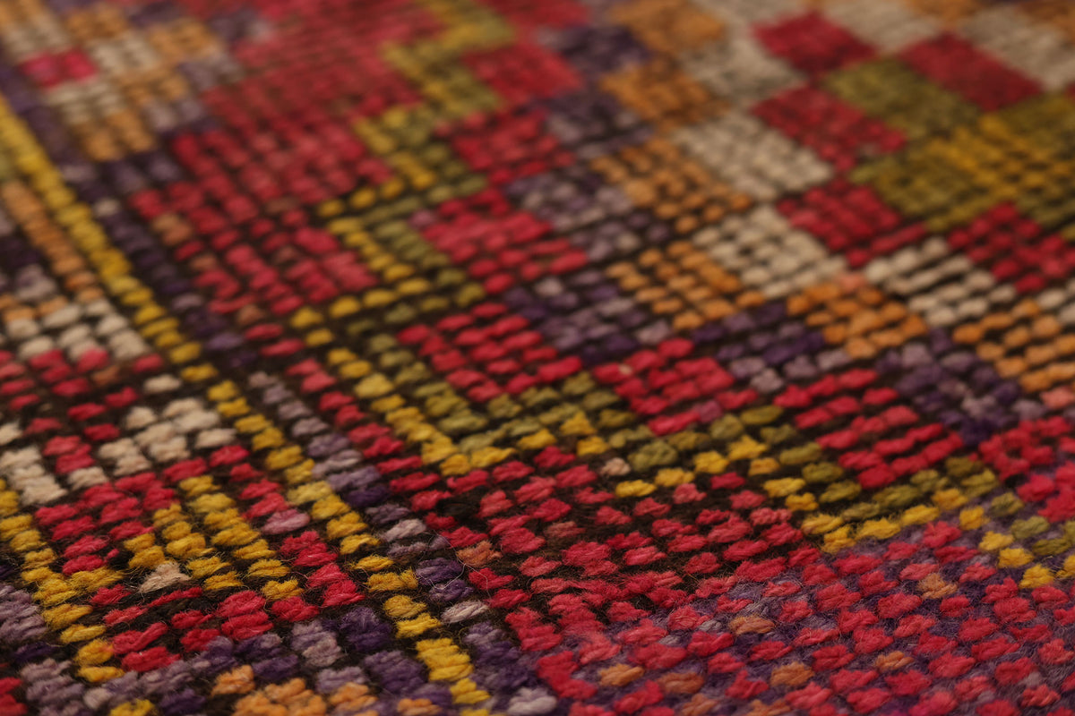 Dakhurethim Persian Style Runner Rug