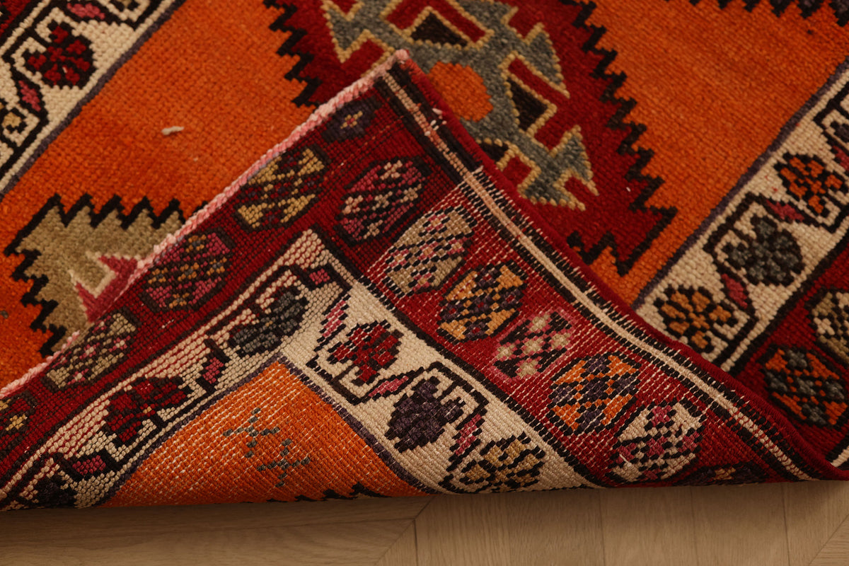 Cethverun Persian Style Runner Rug