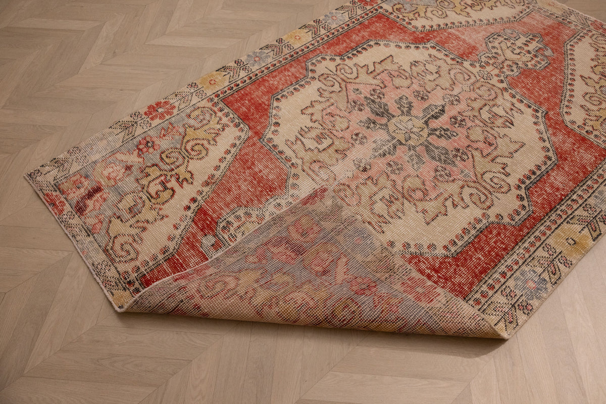 Vintage Nevşehir Turkish Area Rug 4x7 ft — Red & Beige Floral