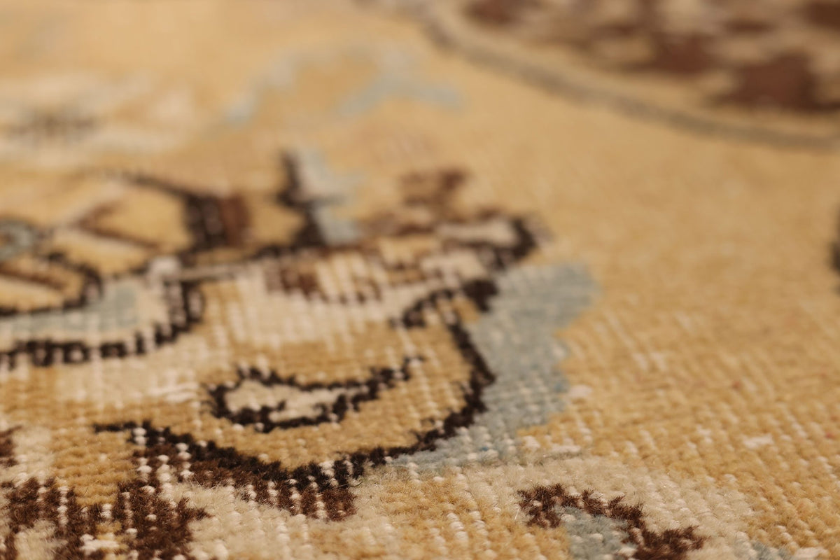Vintage Isparta Turkish Area Rug 6x10 ft — Beige & Brown Floral