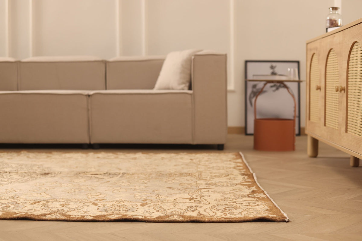 Vintage Isparta Turkish Area Rug 6x10 ft — Beige & Brown Floral