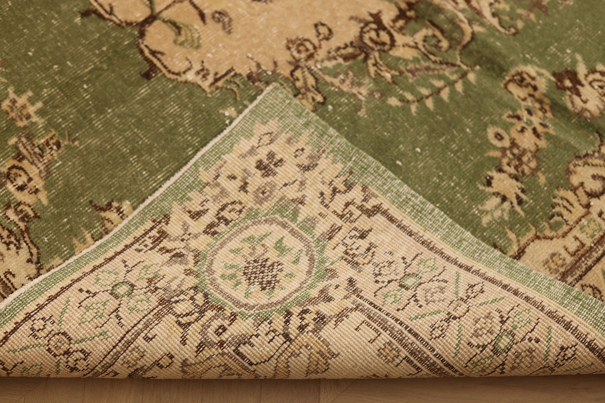 Vintage Isparta Turkish Area Rug 6x9 ft — Green & Beige Floral