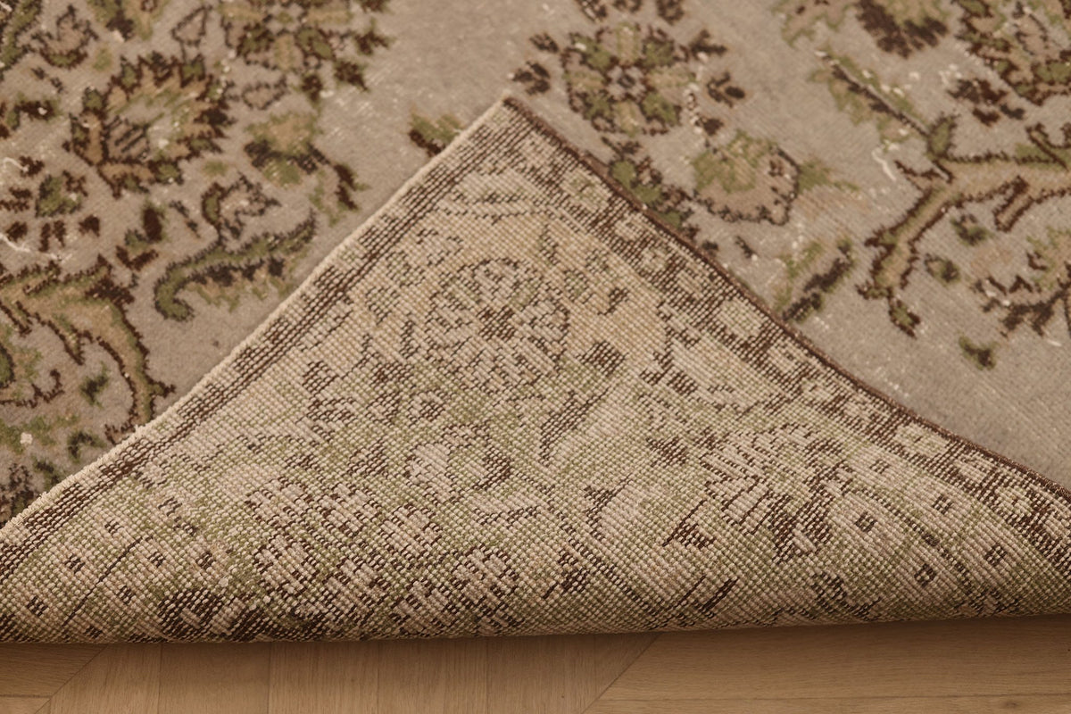 Vintage Isparta Turkish Area Rug 5x9 ft — Beige & Green Floral