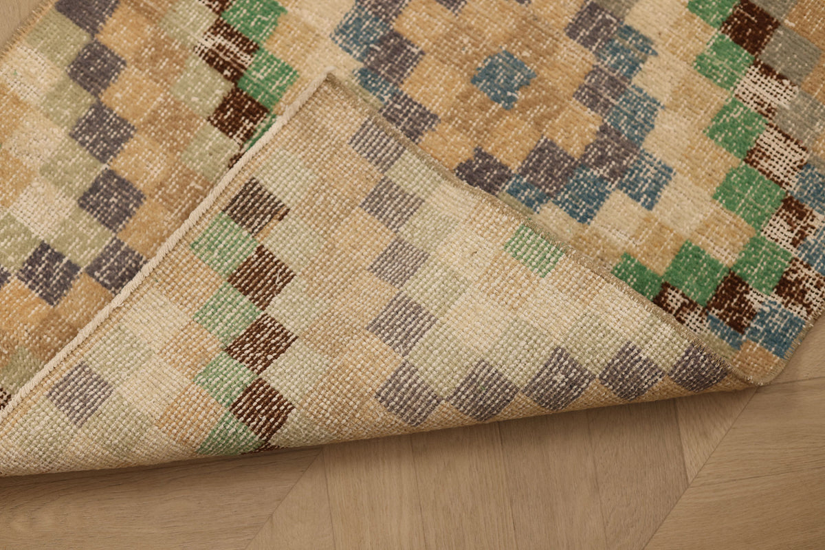 Vintage Isparta Turkish Runner Rug 2x7 ft — Beige & Green Geometric