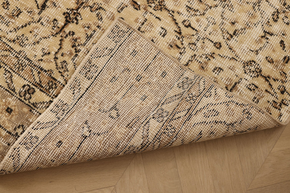 Vintage Isparta Turkish Runner Rug 2x10 ft — Beige Floral