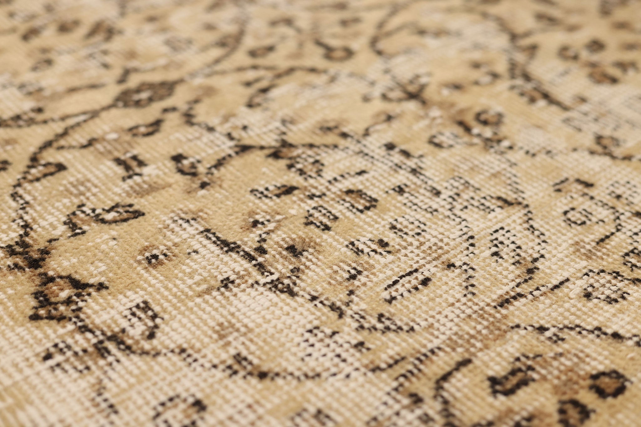Vintage Isparta Turkish Runner Rug 2x10 ft — Beige Floral