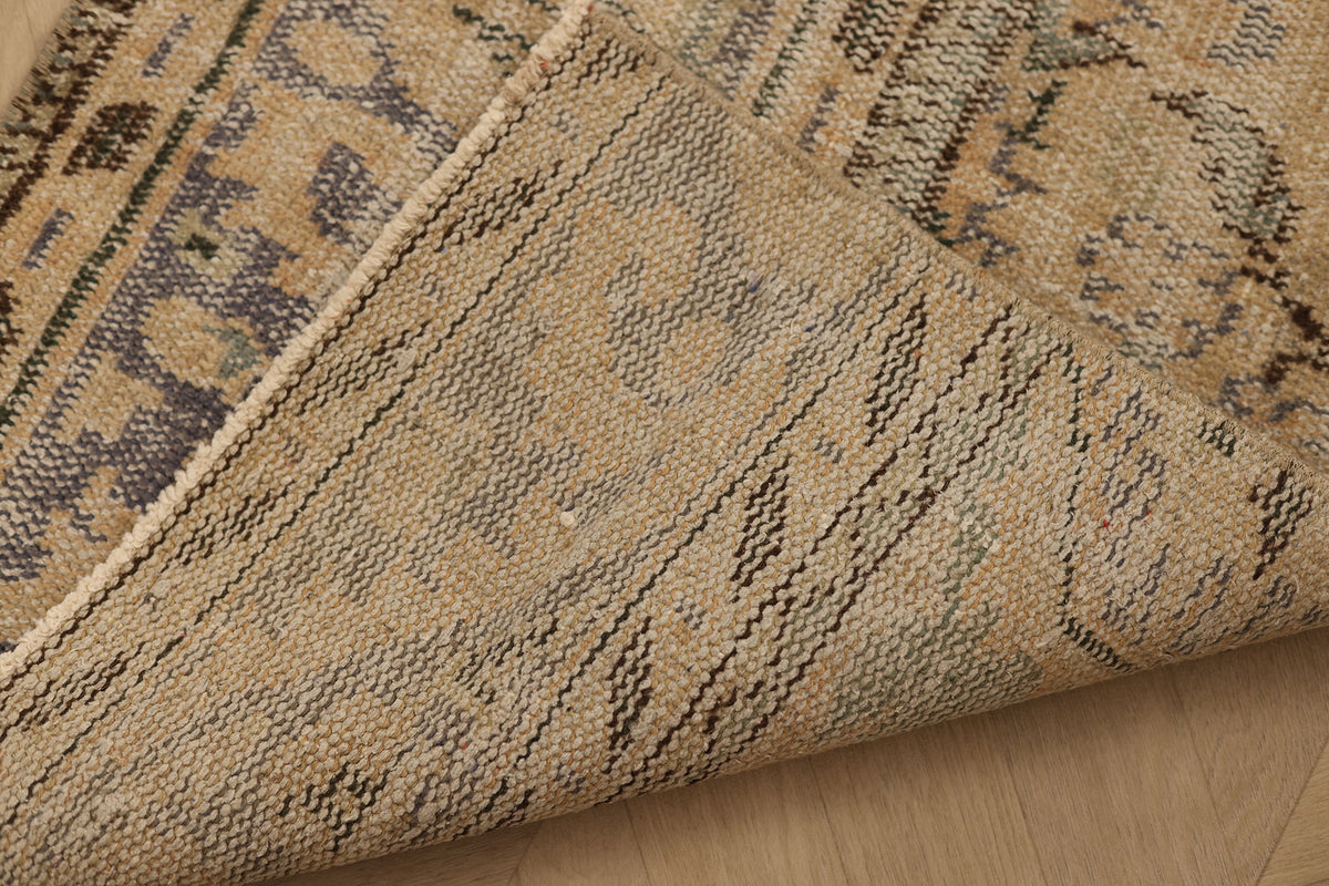 Vintage Isparta Turkish Runner Rug 2x9 ft — Beige & Gray Geometric