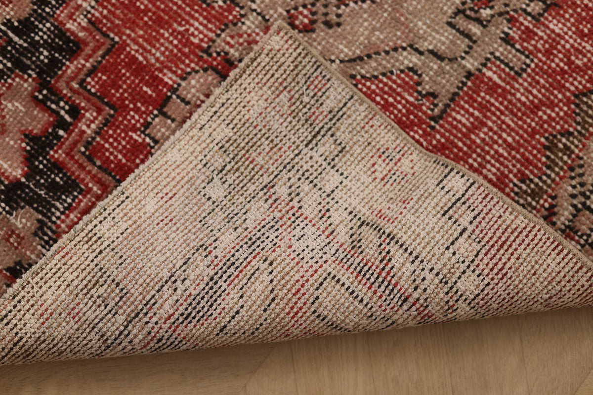 Vintage Niğde Turkish Runner Rug 2x6 ft — Red & Gray Geometric