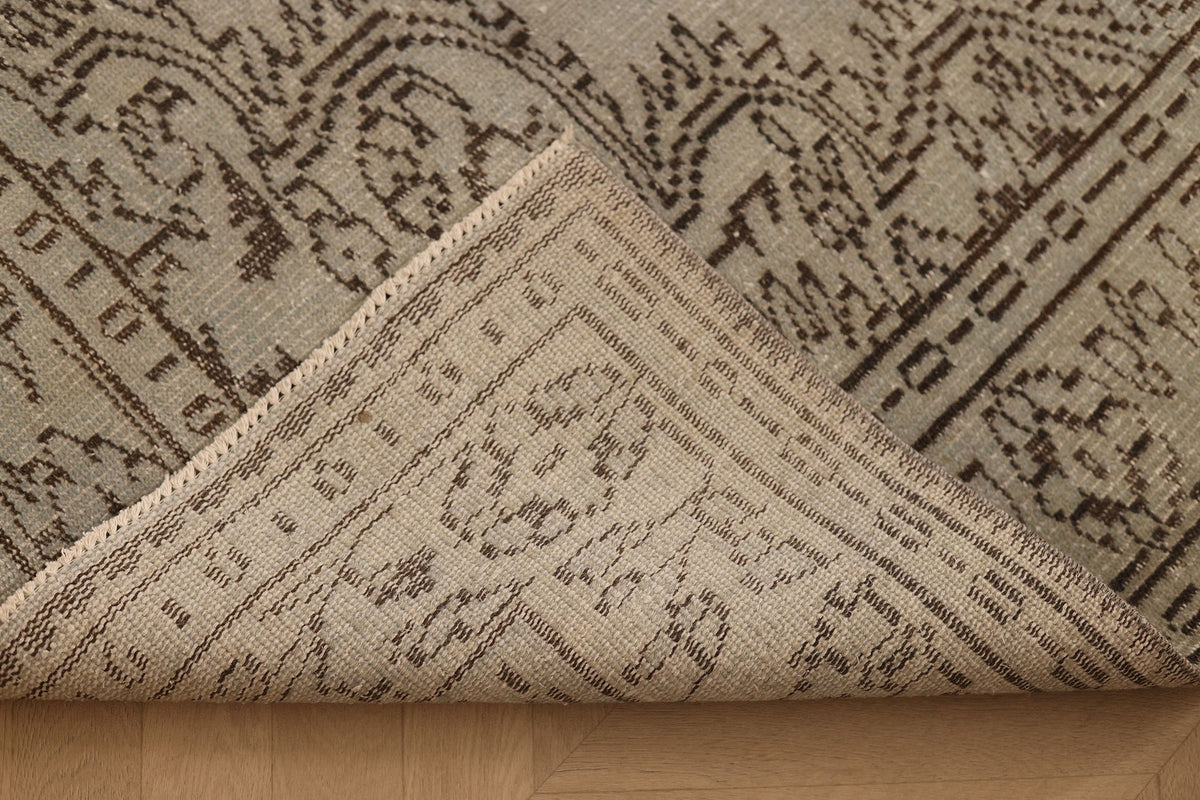 Vintage Manisa Turkish Area Rug 6x10 ft — Gray & Brown Floral