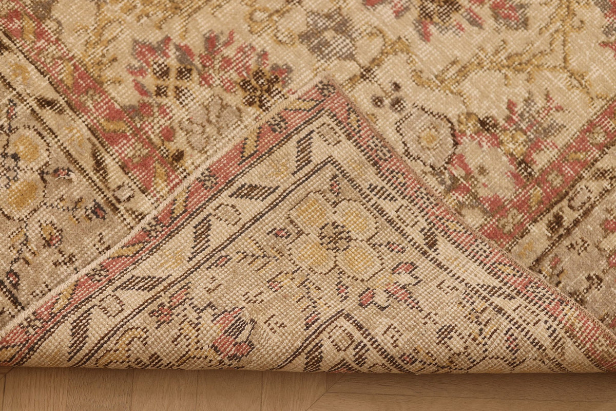 Vintage Isparta Turkish Area Rug 6x10 ft — Beige & Red Floral