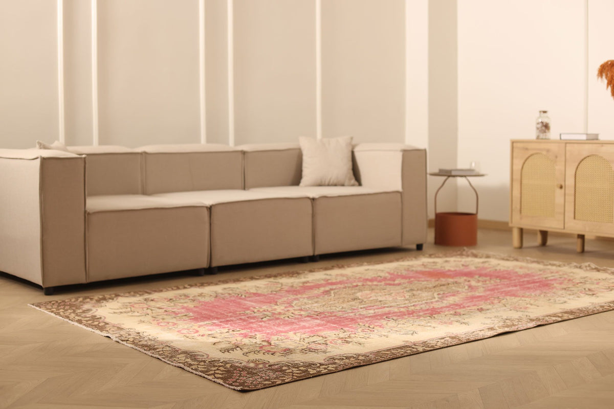 Vintage Isparta Turkish Area Rug 6x10 ft — Red & Beige Floral