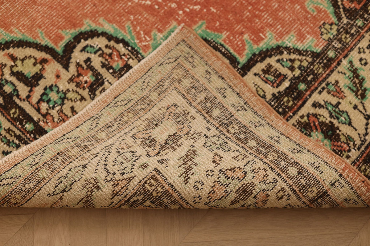 Vintage Isparta Turkish Area Rug 6x10 ft — Red & Green Floral