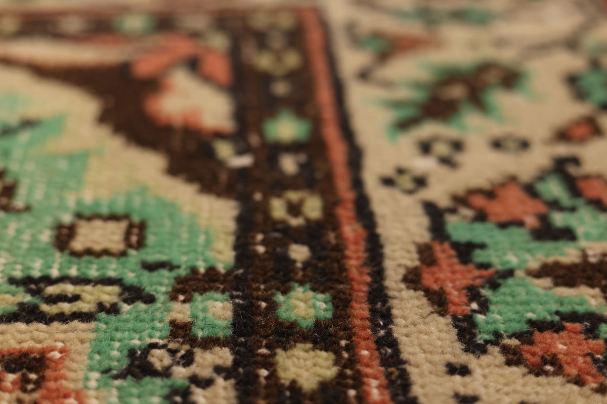 Vintage Isparta Turkish Area Rug 6x10 ft — Red & Green Floral