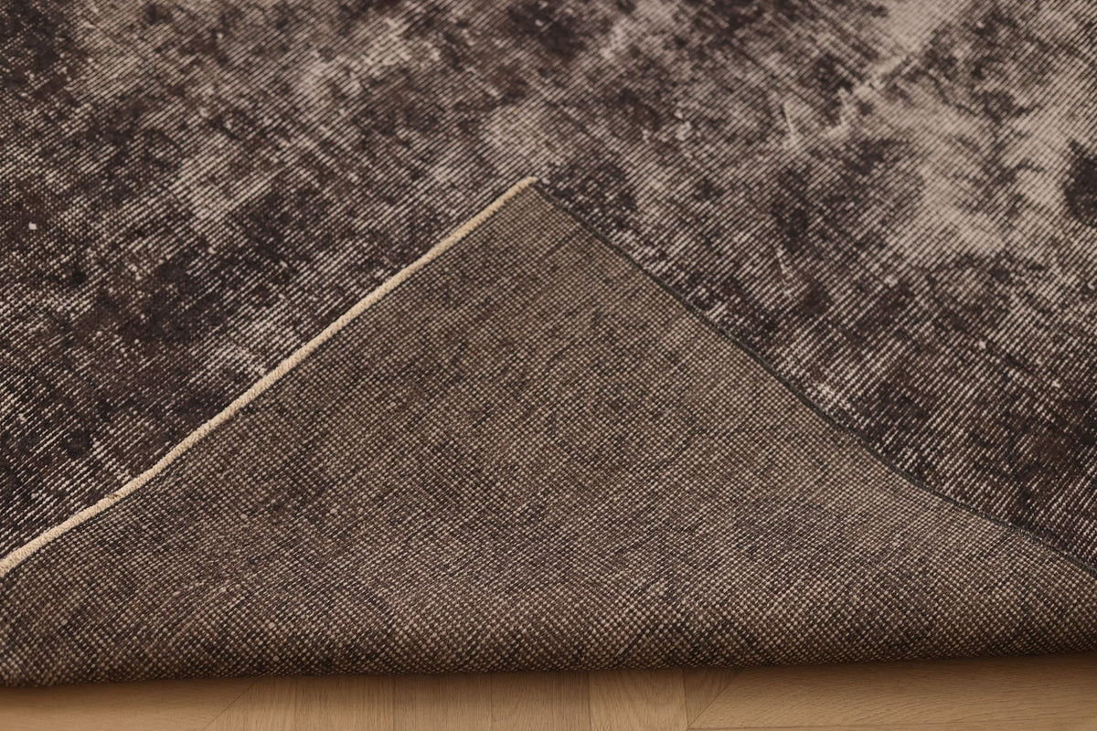 Vintage Isparta Turkish Area Rug 6x9 ft — Gray Overdyed