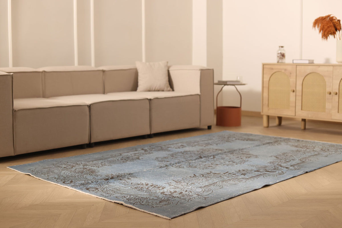 Vintage Isparta Turkish Area Rug 6x9 ft — Blue & Gray Floral