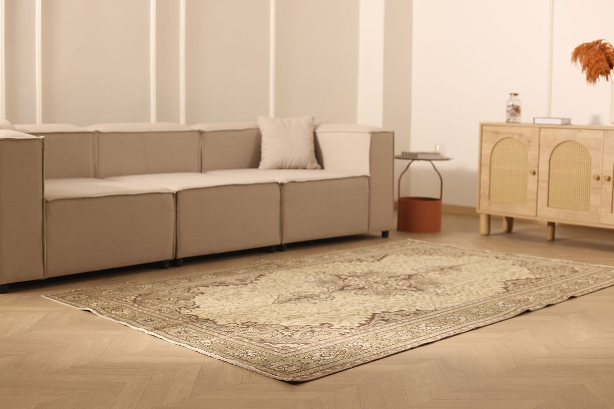 Vintage Isparta Turkish Area Rug 5x9 ft — Beige & Brown Floral