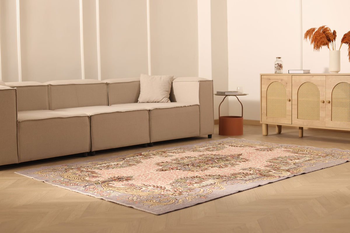 Vintage Isparta Turkish Area Rug 6x9 ft — Beige & Gray Floral