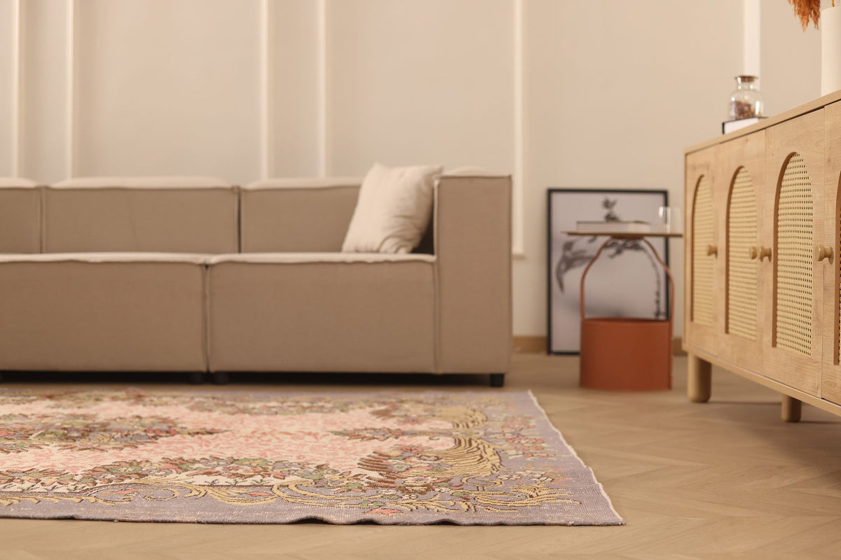 Vintage Isparta Turkish Area Rug 6x9 ft — Beige & Gray Floral