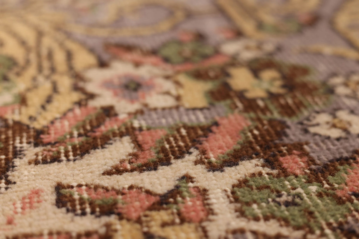 Vintage Isparta Turkish Area Rug 6x9 ft — Beige & Gray Floral