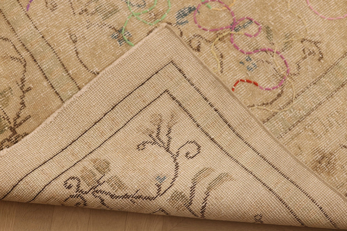 Vintage Isparta Turkish Area Rug 6x10 ft — Beige & Brown Floral