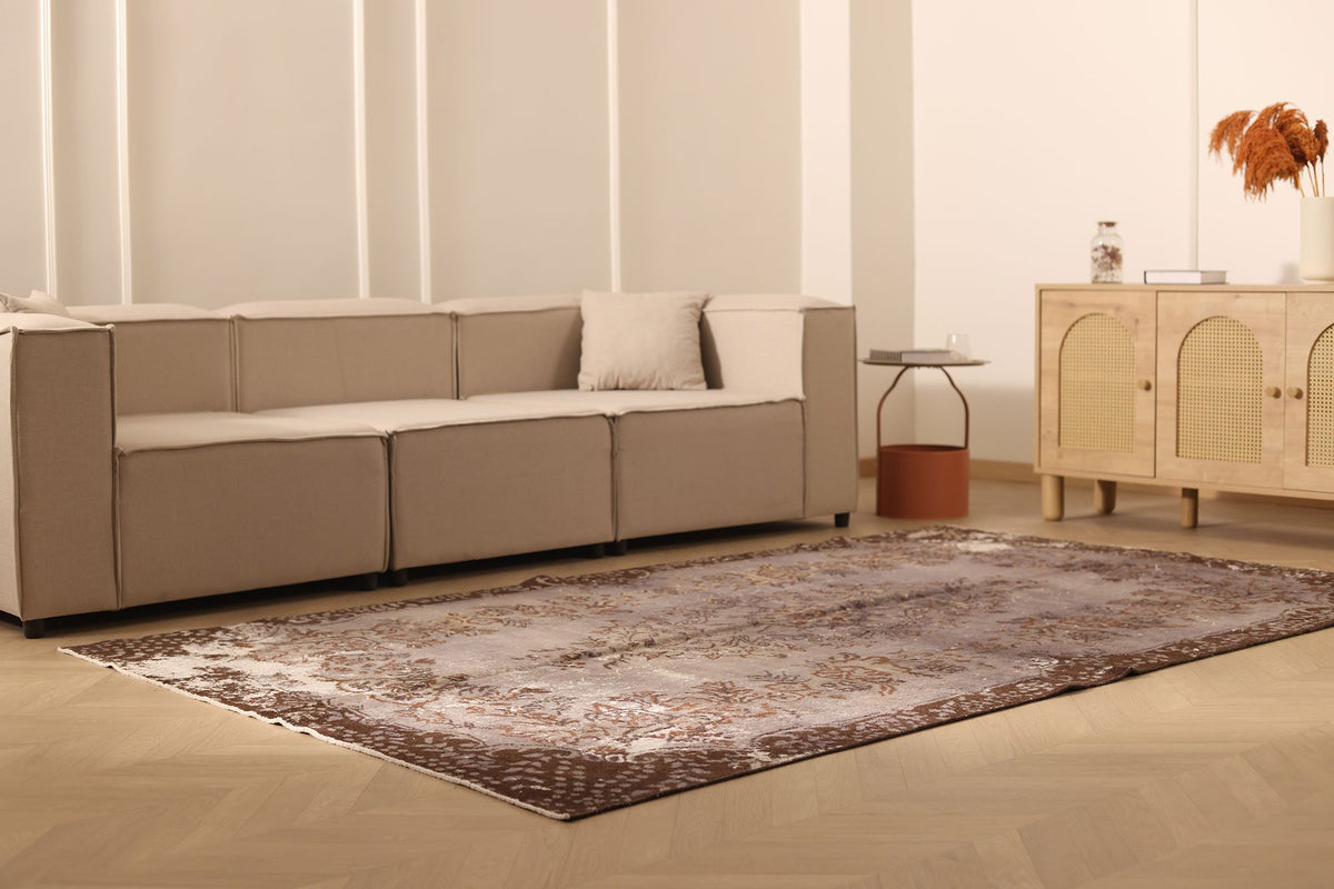 Vintage Isparta Turkish Area Rug 6x9 ft — Gray & Brown Floral