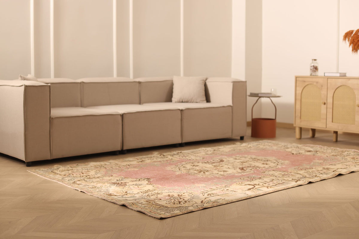 Vintage Isparta Turkish Area Rug 6x10 ft — Pink & Beige Floral