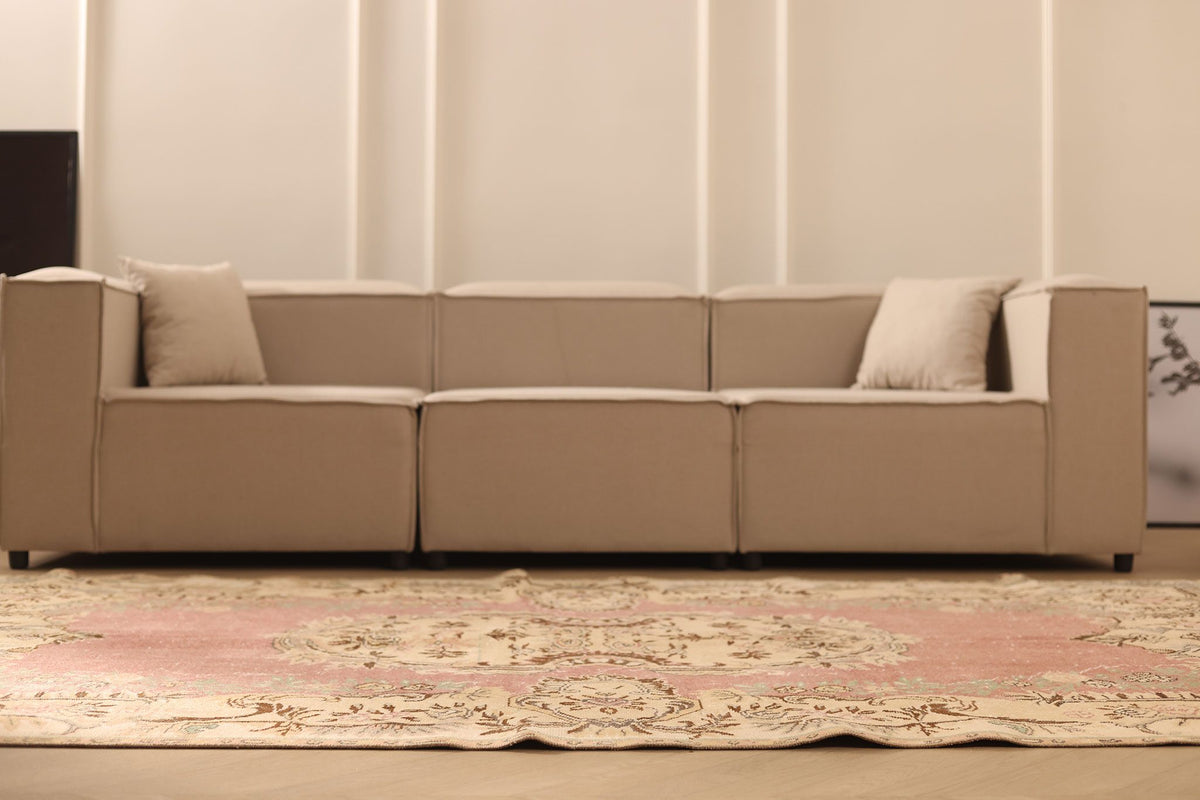 Vintage Isparta Turkish Area Rug 6x10 ft — Pink & Beige Floral