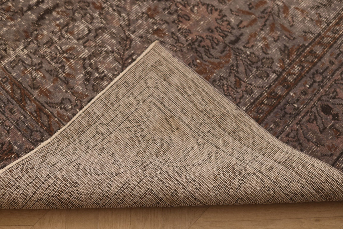 Vintage Isparta Turkish Area Rug 6x10 ft — Gray & Brown Floral