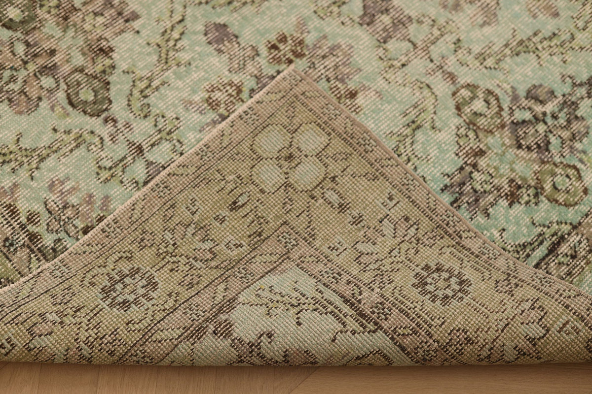 Vintage Isparta Turkish Area Rug 6x9 ft — Green & Gray Floral