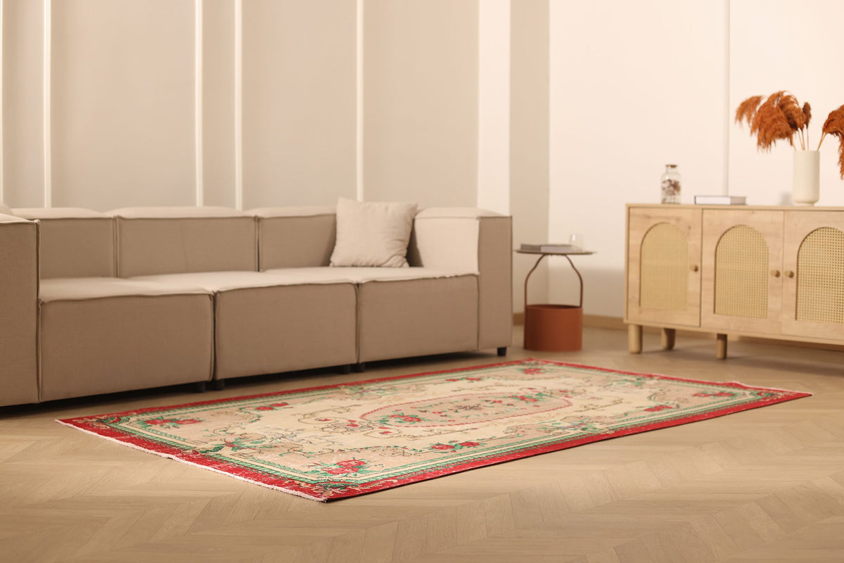 Vintage Isparta Turkish Area Rug 5x8 ft — Beige & Red Floral