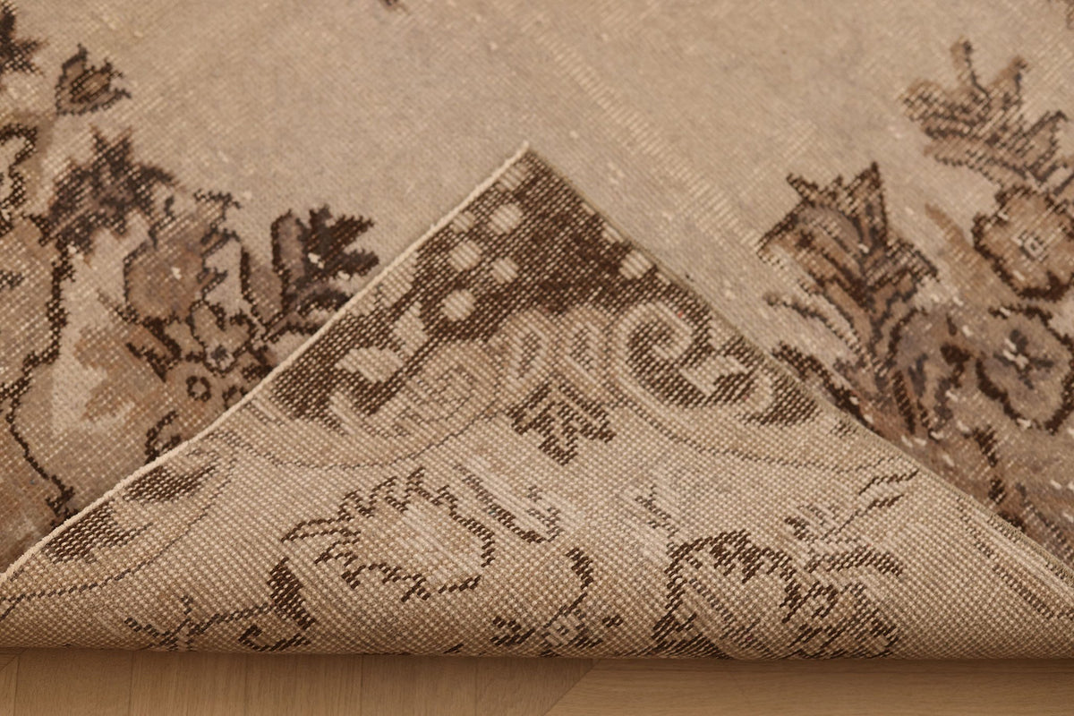 Vintage Isparta Turkish Area Rug 5x9 ft — Beige & Brown Floral
