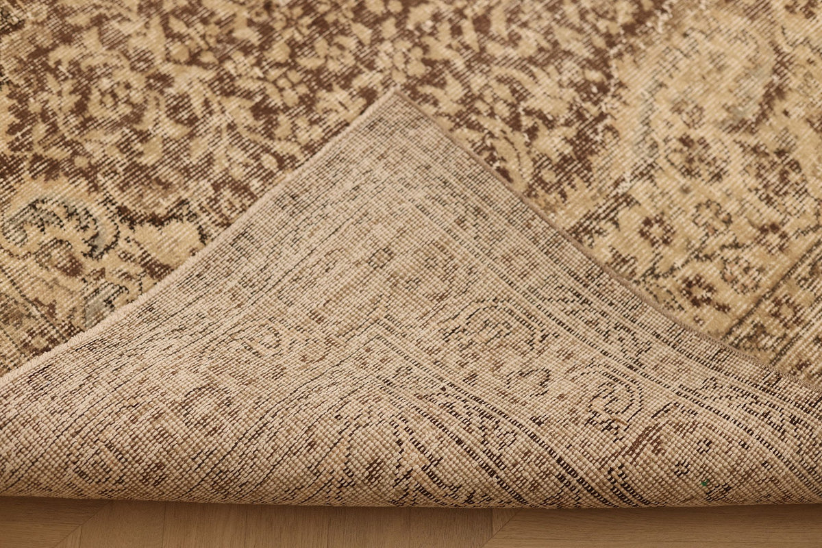 Vintage Isparta Turkish Area Rug 5x9 ft — Beige & Brown Floral