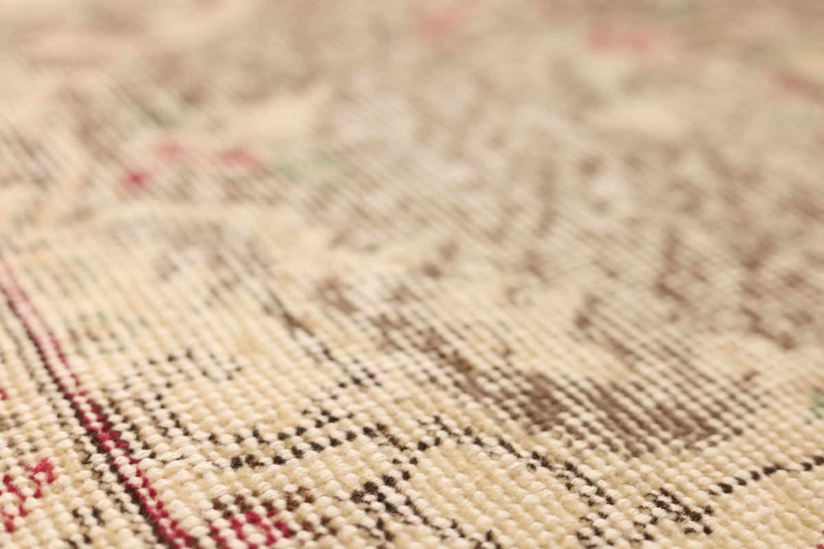 Vintage Isparta Turkish Area Rug 5x9 ft — Beige & Brown Floral