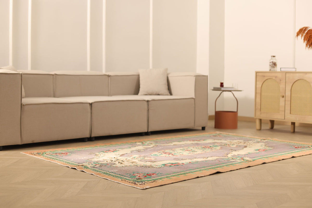 Vintage Isparta Turkish Area Rug 5x8 ft — Gray & Beige Floral